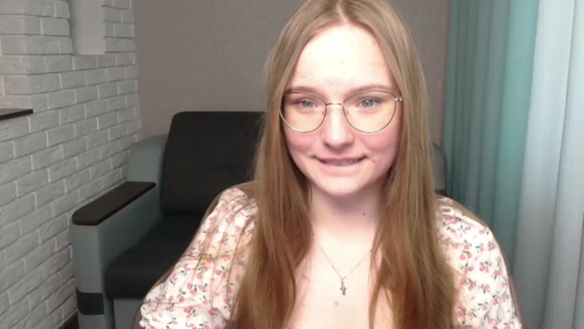 Gallery image thumbnail from Shy_Melany's myfreecams stream on, 05/17/2024, 13:58 image 3 of 20