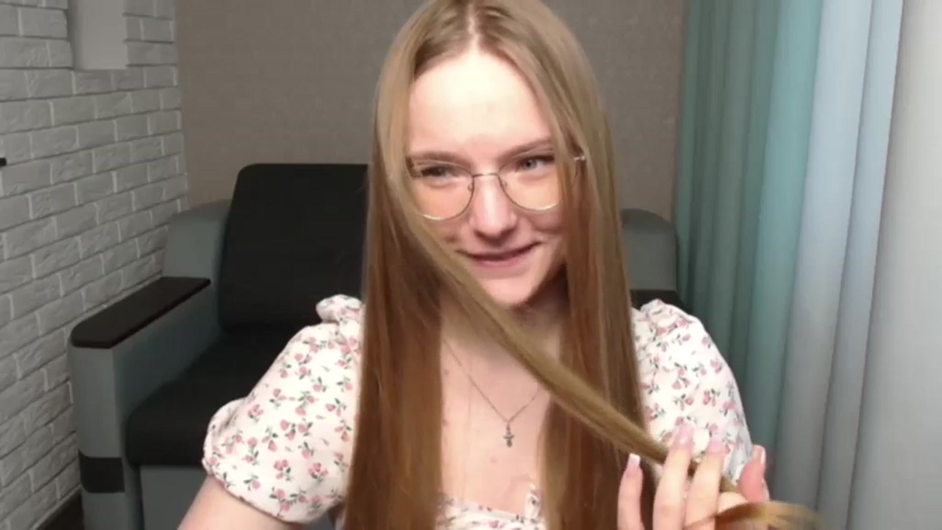 Gallery image thumbnail from Shy_Melany's myfreecams stream on, 05/22/2024, 12:20 image 4 of 20