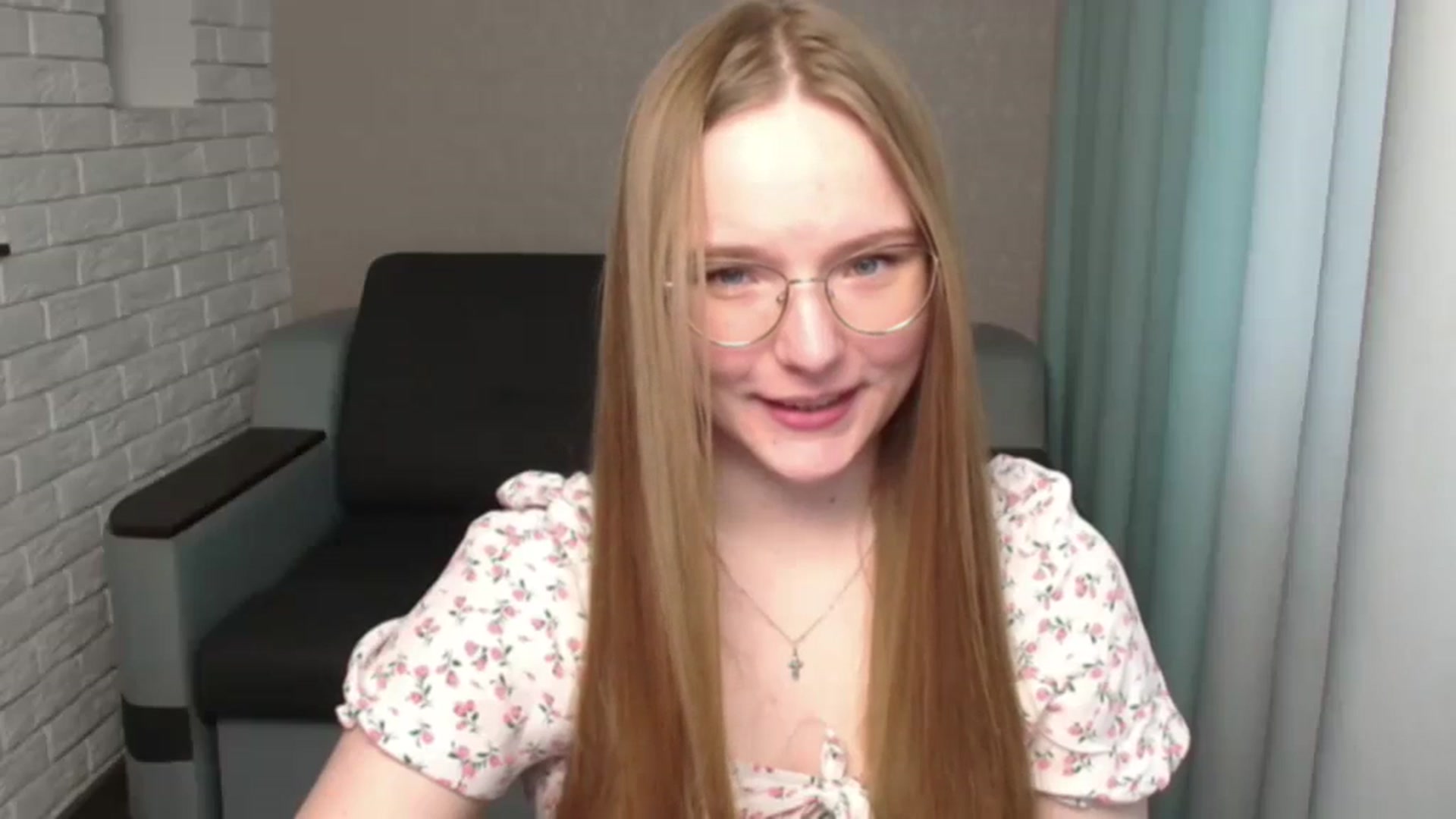 Gallery image thumbnail from Shy_Melany's myfreecams stream on, 05/22/2024, 12:20 image 12 of 20