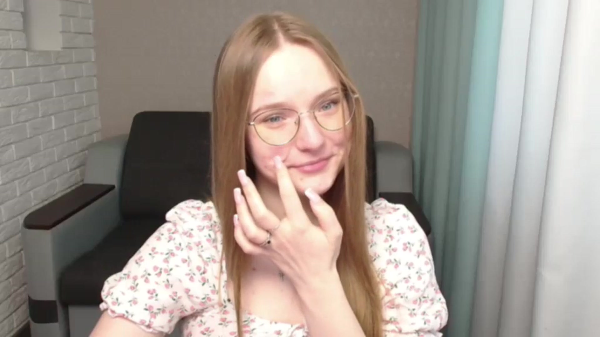 Gallery image thumbnail from Shy_Melany's myfreecams stream on, 05/24/2024, 12:07 image 18 of 20