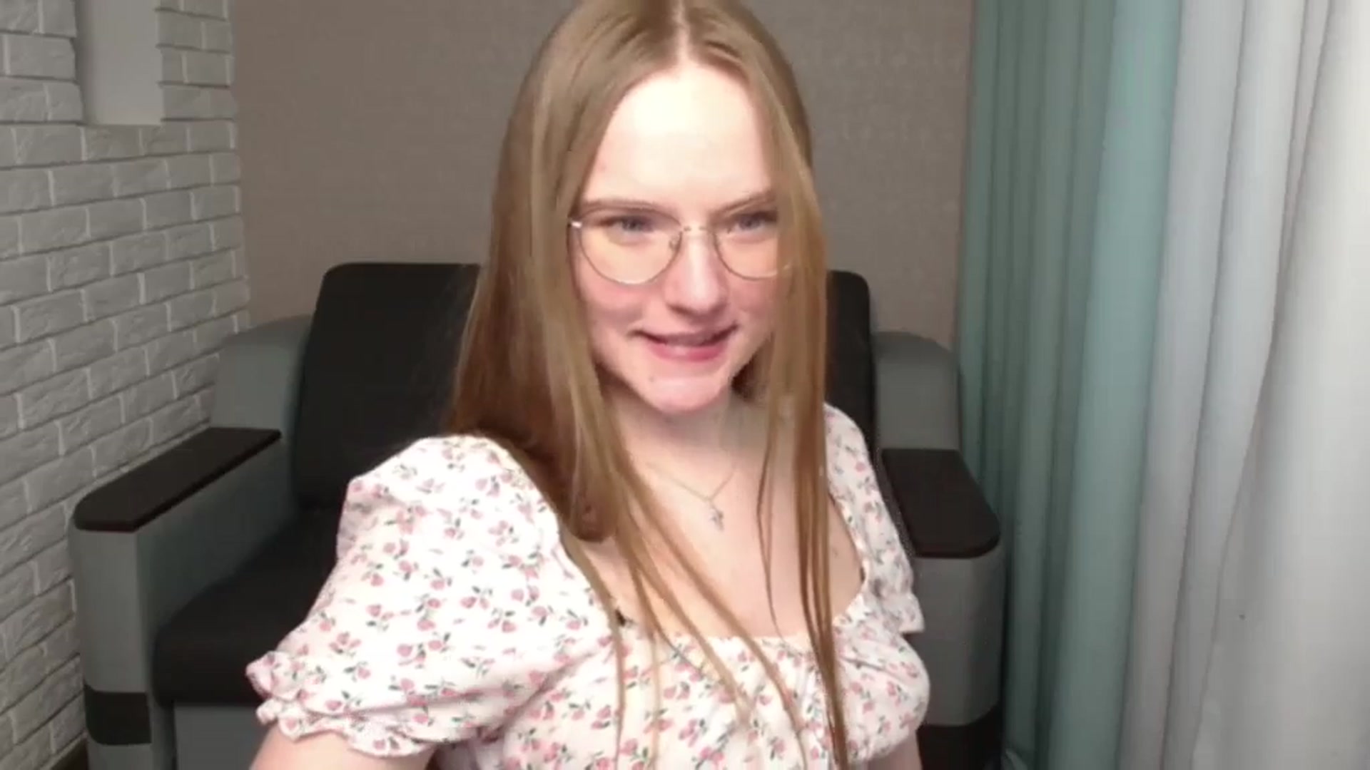 Gallery image thumbnail from Shy_Melany's myfreecams stream on, 05/24/2024, 16:47 image 16 of 20