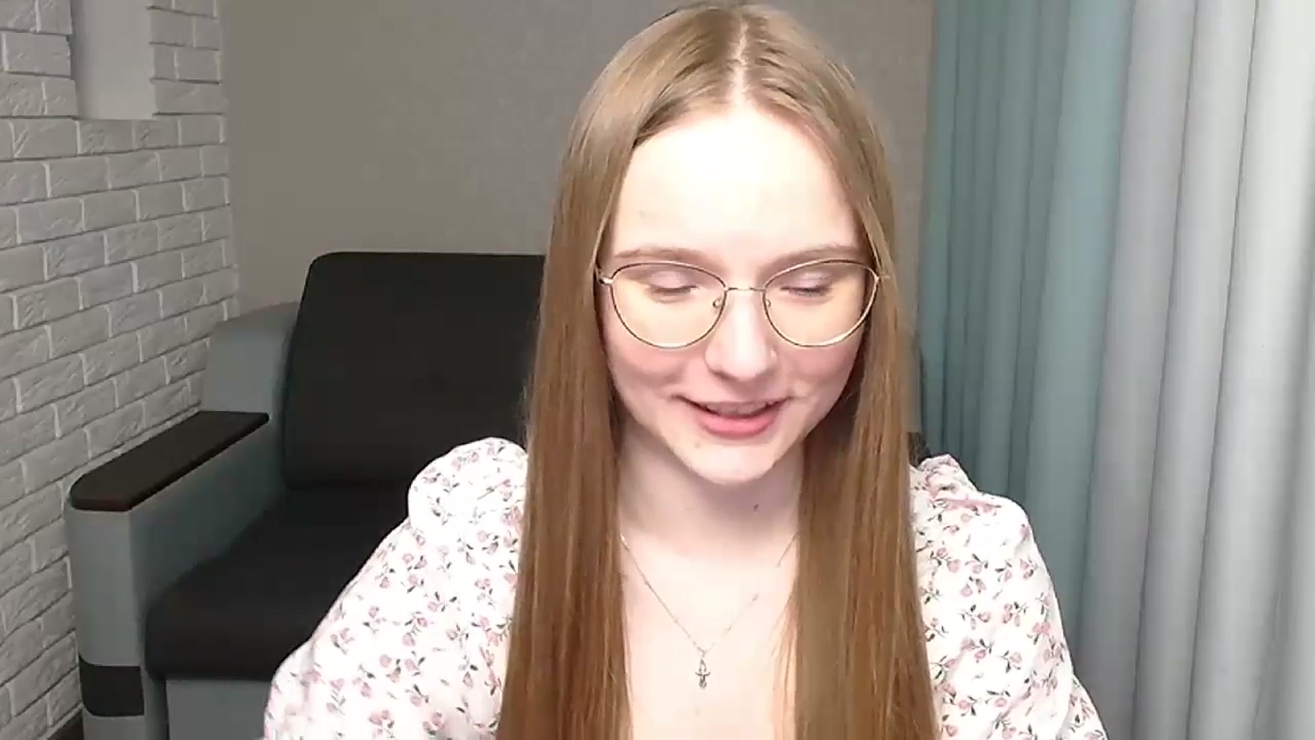 Gallery image thumbnail from Shy_Melany's myfreecams stream on, 05/24/2024, 18:03 image 10 of 20