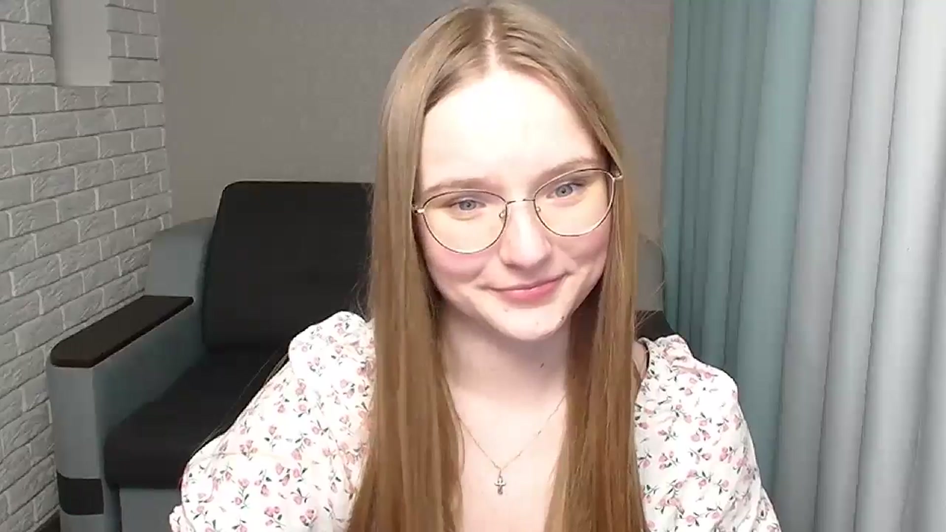 Gallery image thumbnail from Shy_Melany's myfreecams stream on, 05/24/2024, 18:03 image 18 of 20