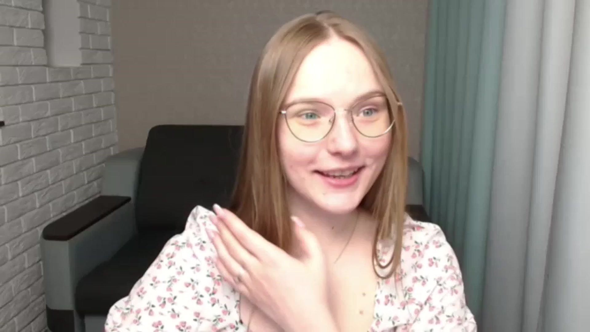 Gallery image thumbnail from Shy_Melany's myfreecams stream on, 05/26/2024, 21:08 image 1 of 20