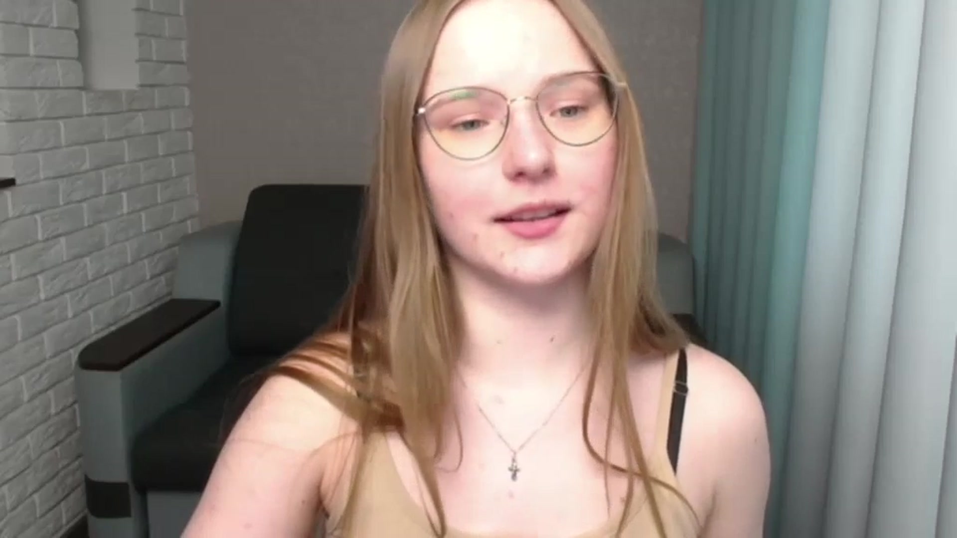 Gallery image thumbnail from Shy_Melany's myfreecams stream on, 05/29/2024, 13:28 image 10 of 20