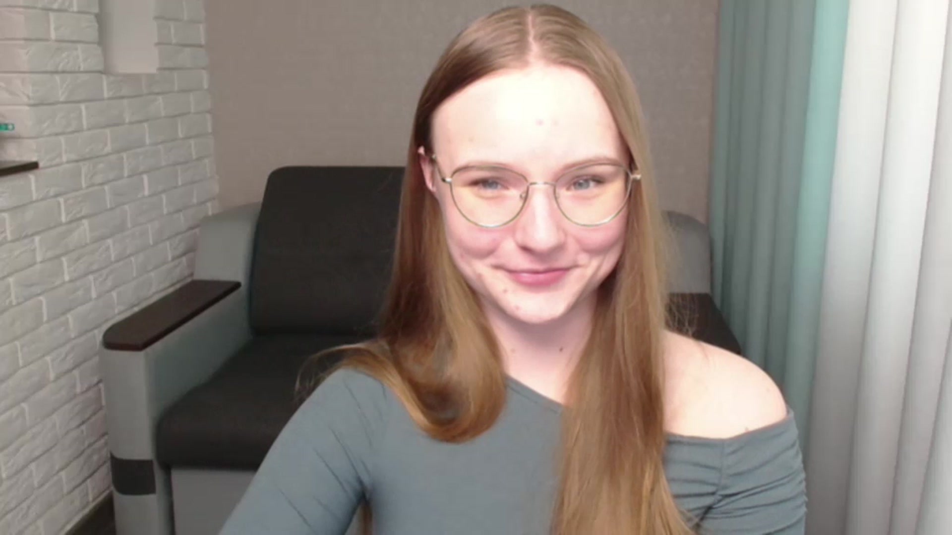 Gallery image thumbnail from Shy_Melany's myfreecams stream on, 05/30/2024, 15:00 image 17 of 20