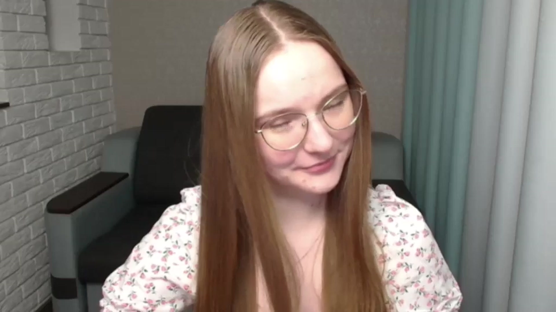 Gallery image thumbnail from Shy_Melany's myfreecams stream on, 05/30/2024, 19:17 image 15 of 20