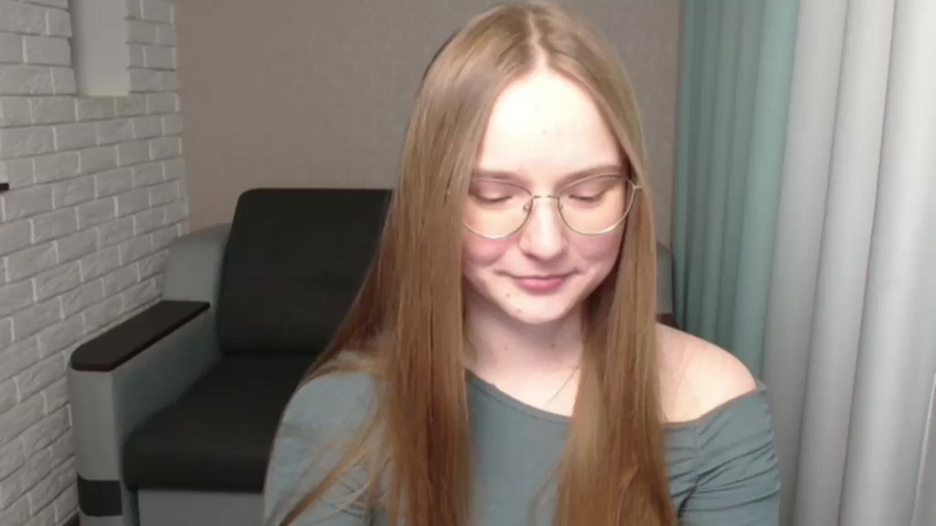 Gallery image thumbnail from Shy_Melany's myfreecams stream on, 05/31/2024, 16:36 image 16 of 20