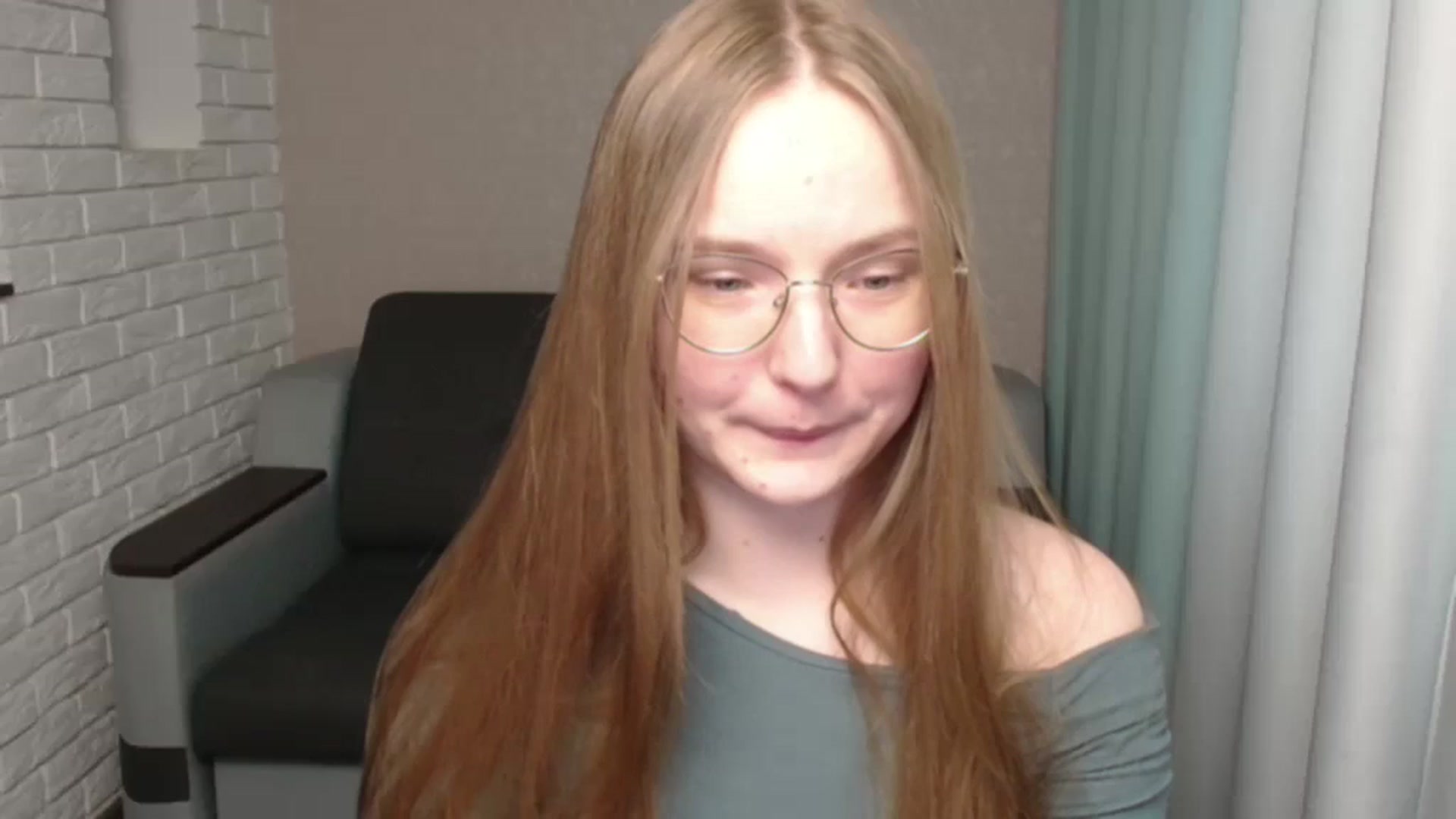 Gallery image thumbnail from Shy_Melany's myfreecams stream on, 05/31/2024, 16:36 image 3 of 20