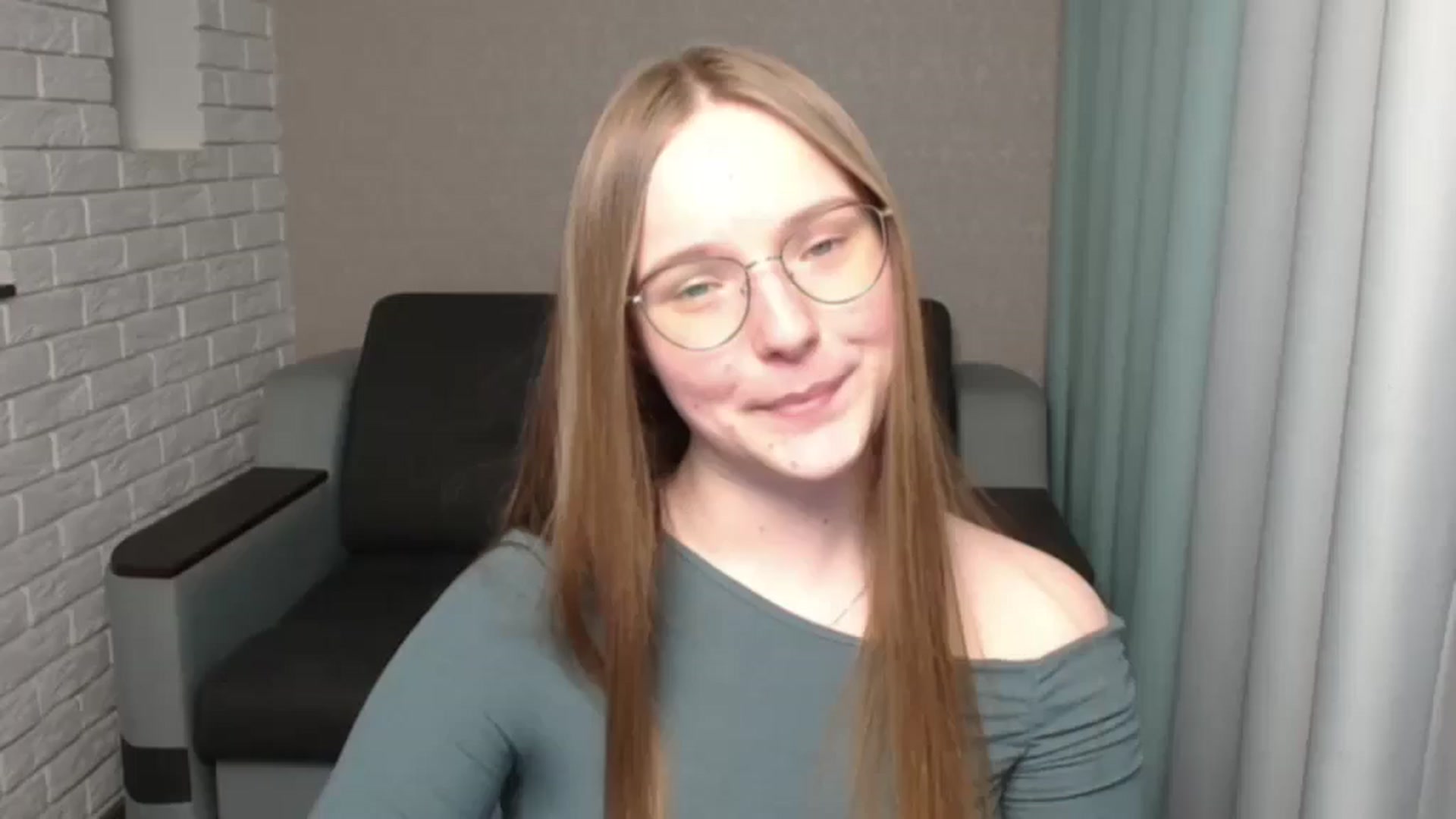Gallery image thumbnail from Shy_Melany's myfreecams stream on, 05/31/2024, 17:51 image 15 of 20