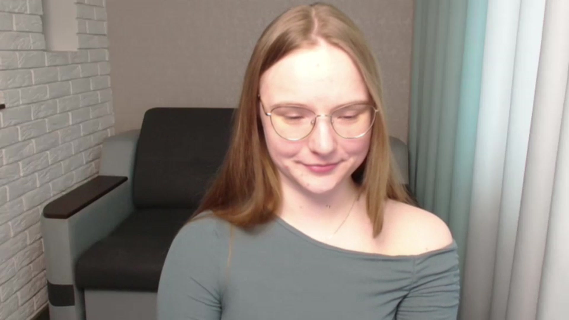 Gallery image thumbnail from Shy_Melany's myfreecams stream on, 06/05/2024, 09:15 image 17 of 20