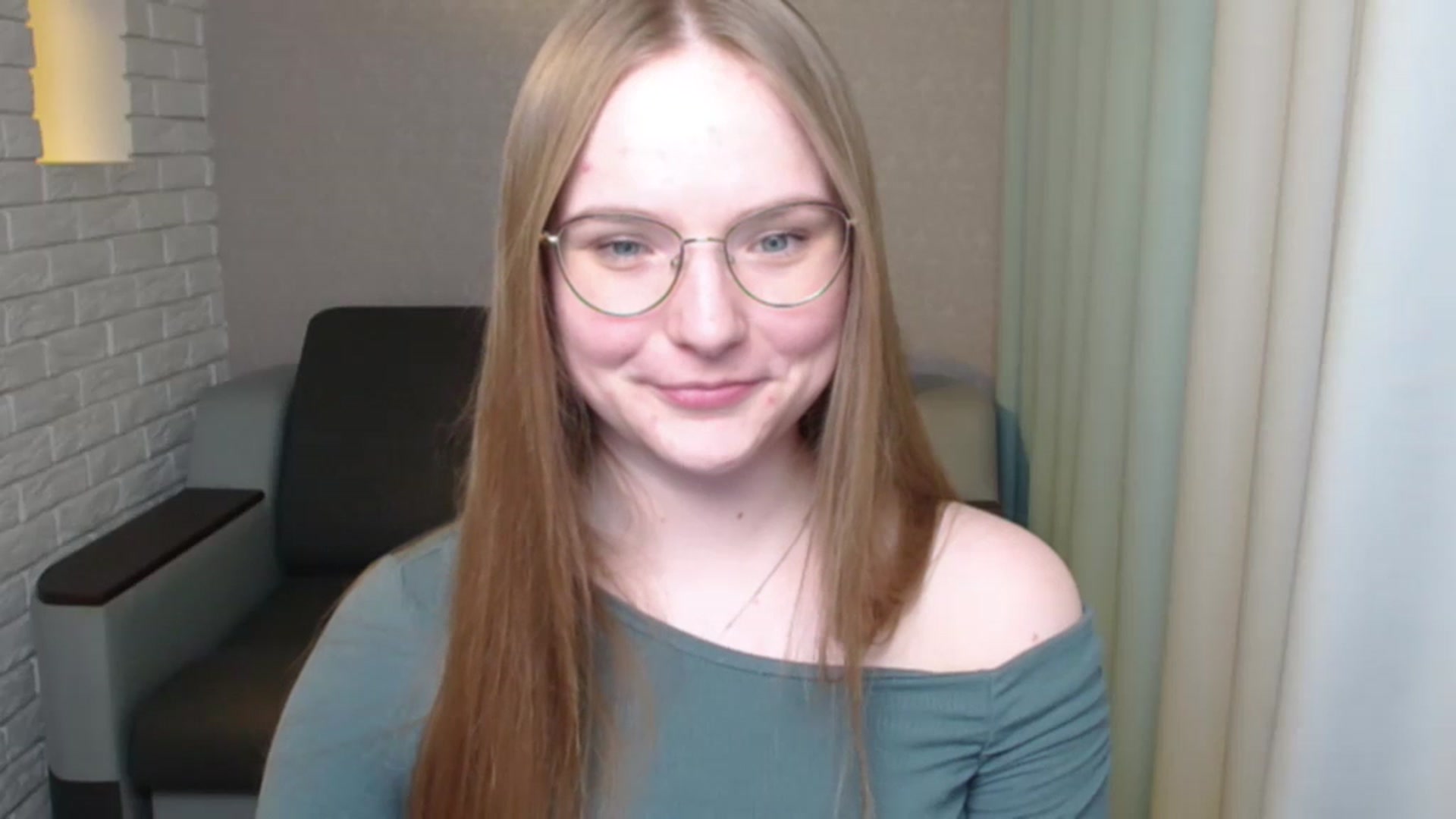 Gallery image thumbnail from Shy_Melany's myfreecams stream on, 06/17/2024, 20:32 image 14 of 20