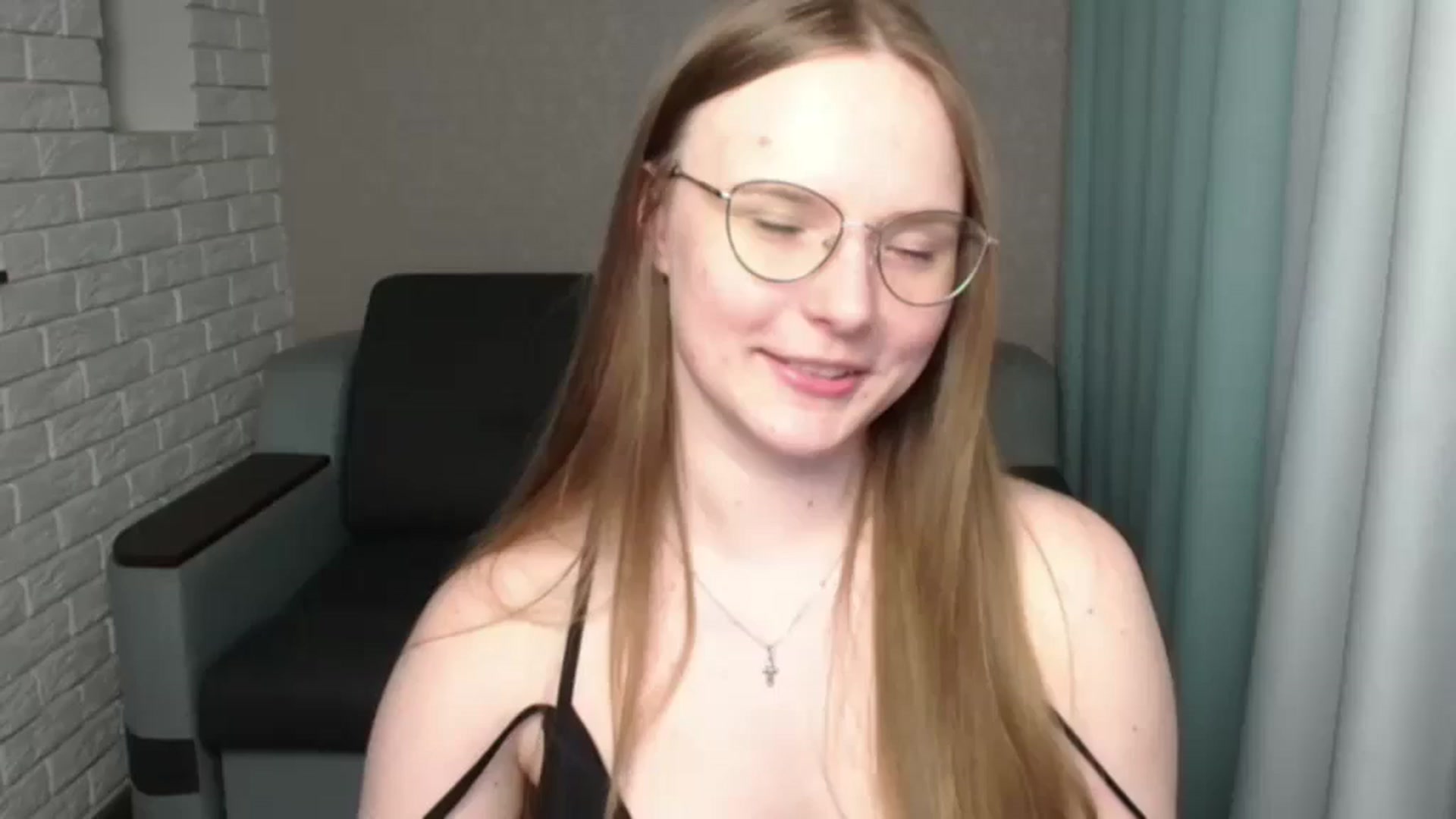Gallery image thumbnail from Shy_Melany's myfreecams stream on, 06/18/2024, 17:32 image 18 of 20