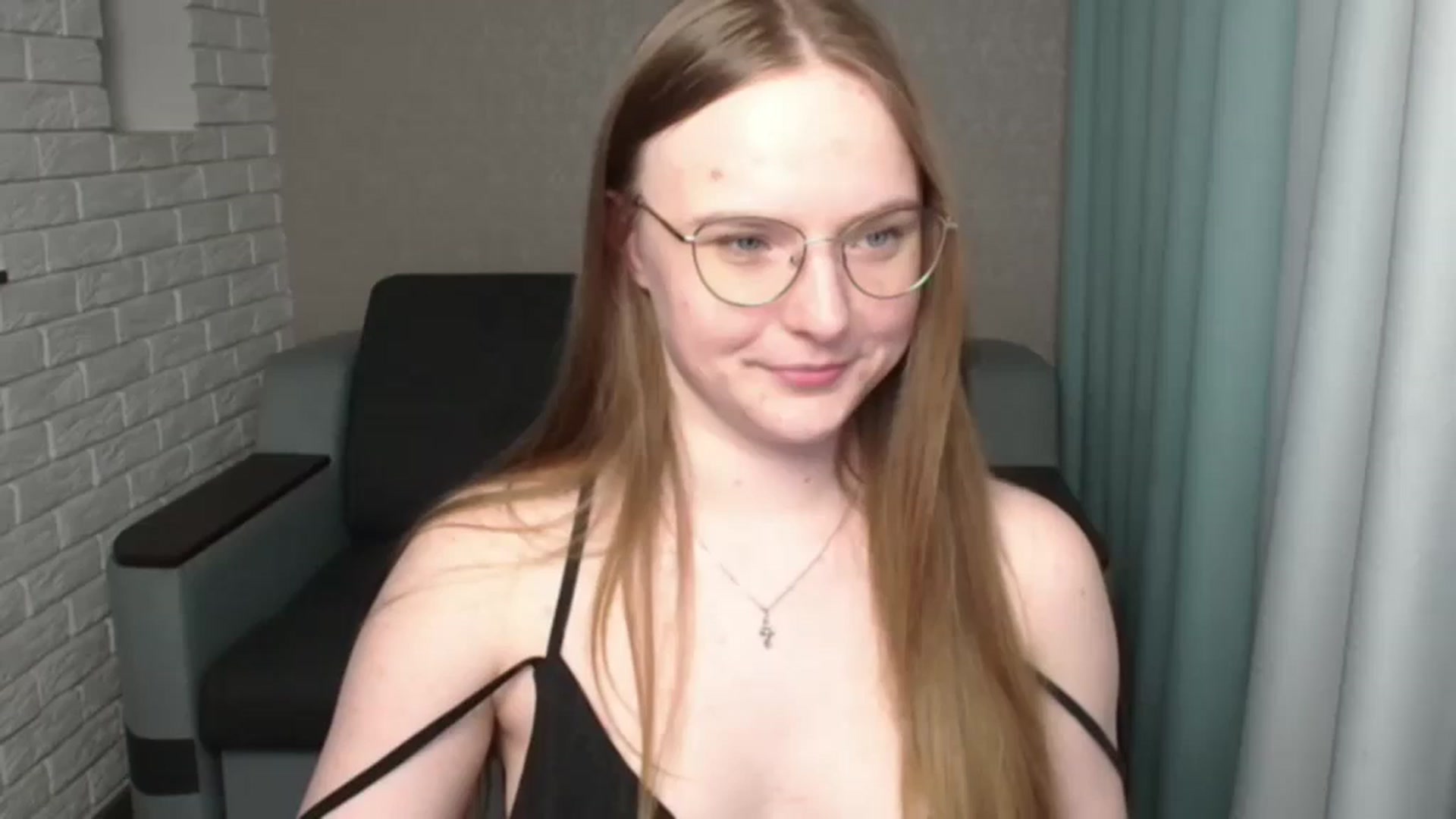 Gallery image thumbnail from Shy_Melany's myfreecams stream on, 06/18/2024, 17:32 image 12 of 20