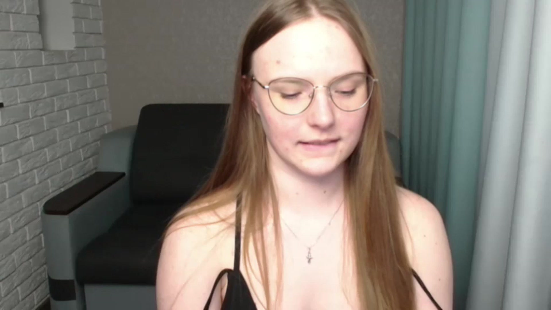Gallery image thumbnail from Shy_Melany's myfreecams stream on, 06/18/2024, 17:32 image 13 of 20