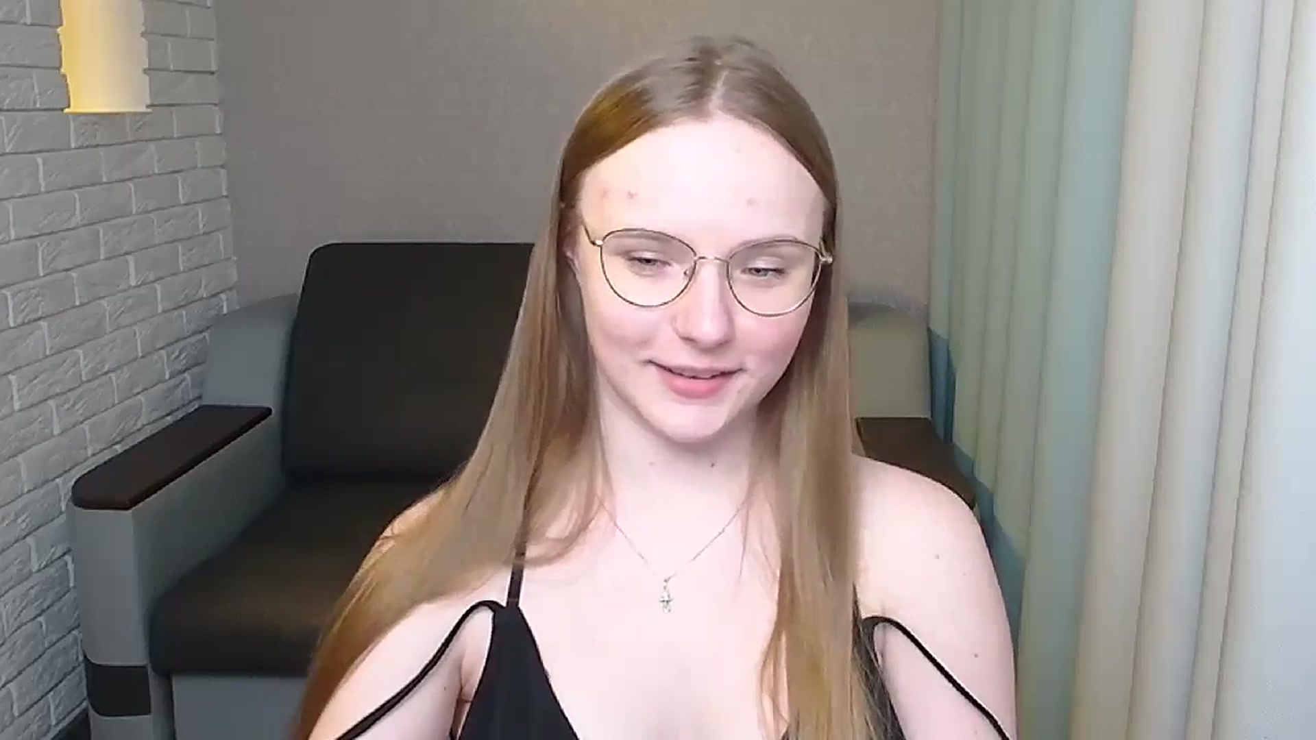 Gallery image thumbnail from Shy_Melany's myfreecams stream on, 06/19/2024, 21:09 image 2 of 20