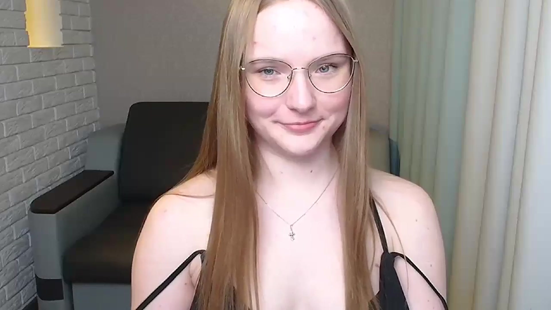 Gallery image thumbnail from Shy_Melany's myfreecams stream on, 06/19/2024, 21:09 image 17 of 20