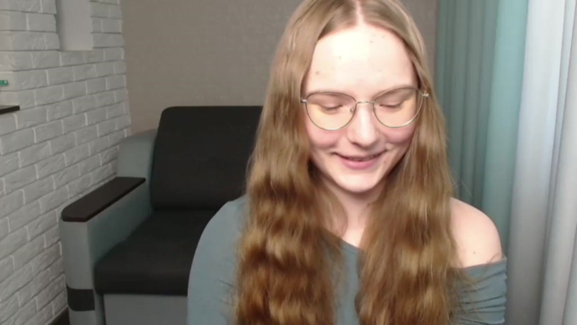 Gallery image thumbnail from Shy_Melany's myfreecams stream on, 06/22/2024, 12:33 image 17 of 20