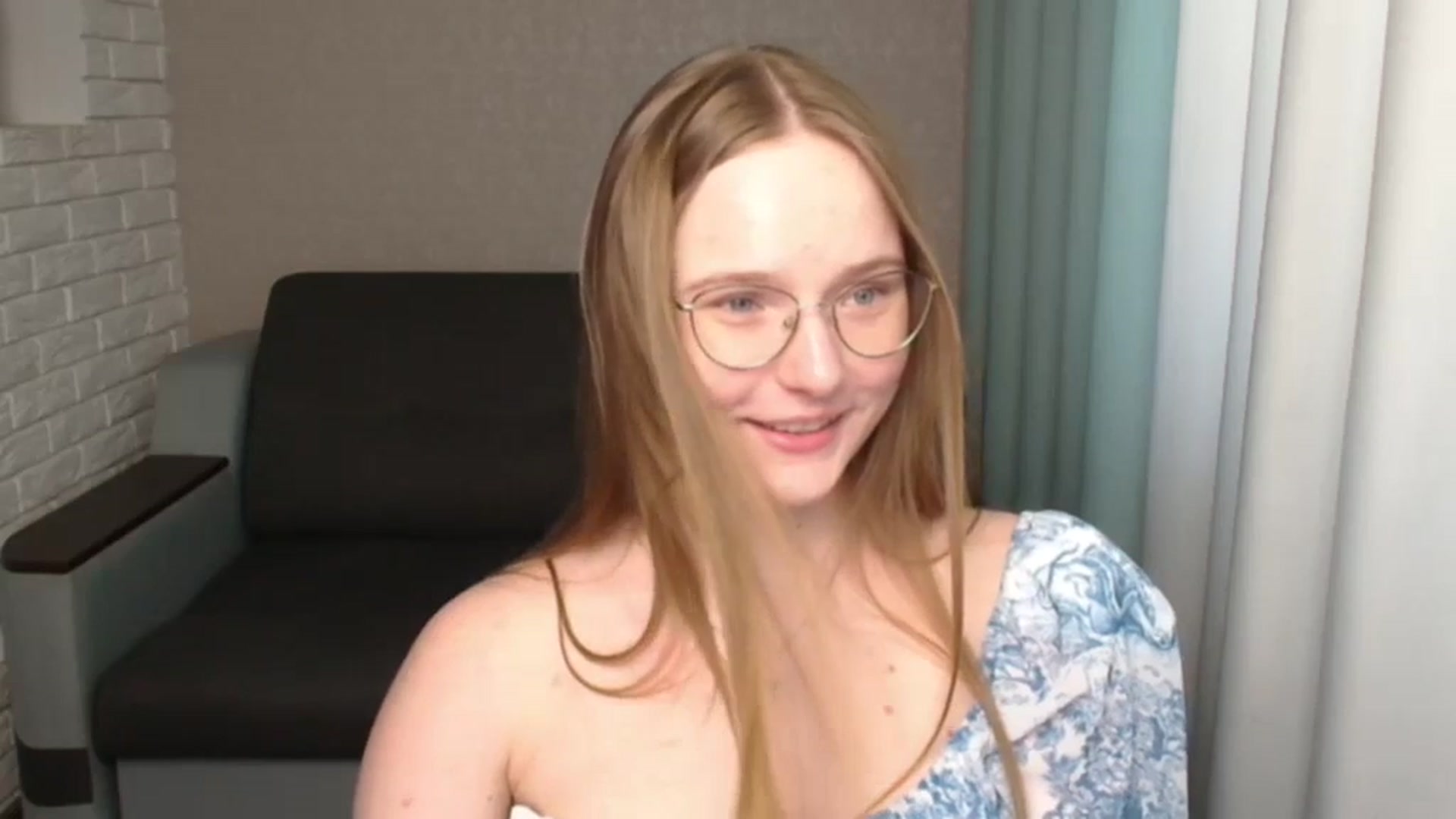 Gallery image thumbnail from Shy_Melany's myfreecams stream on, 07/03/2024, 14:43 image 17 of 20