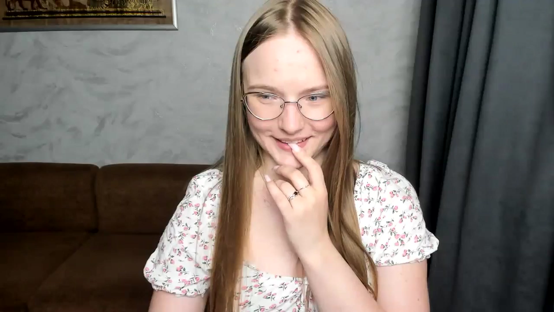 Gallery image thumbnail from Shy_Melany's myfreecams stream on, 08/04/2024, 20:51 image 5 of 20