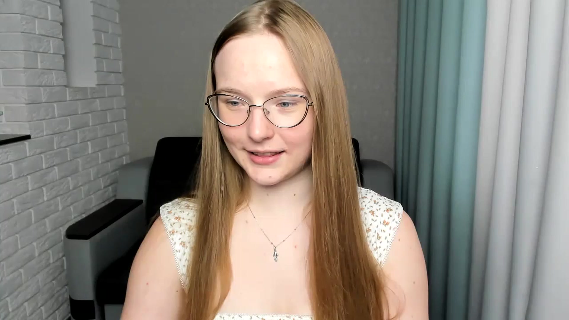 Gallery image thumbnail from Shy_Melany's myfreecams stream on, 08/21/2024, 13:42 image 9 of 20