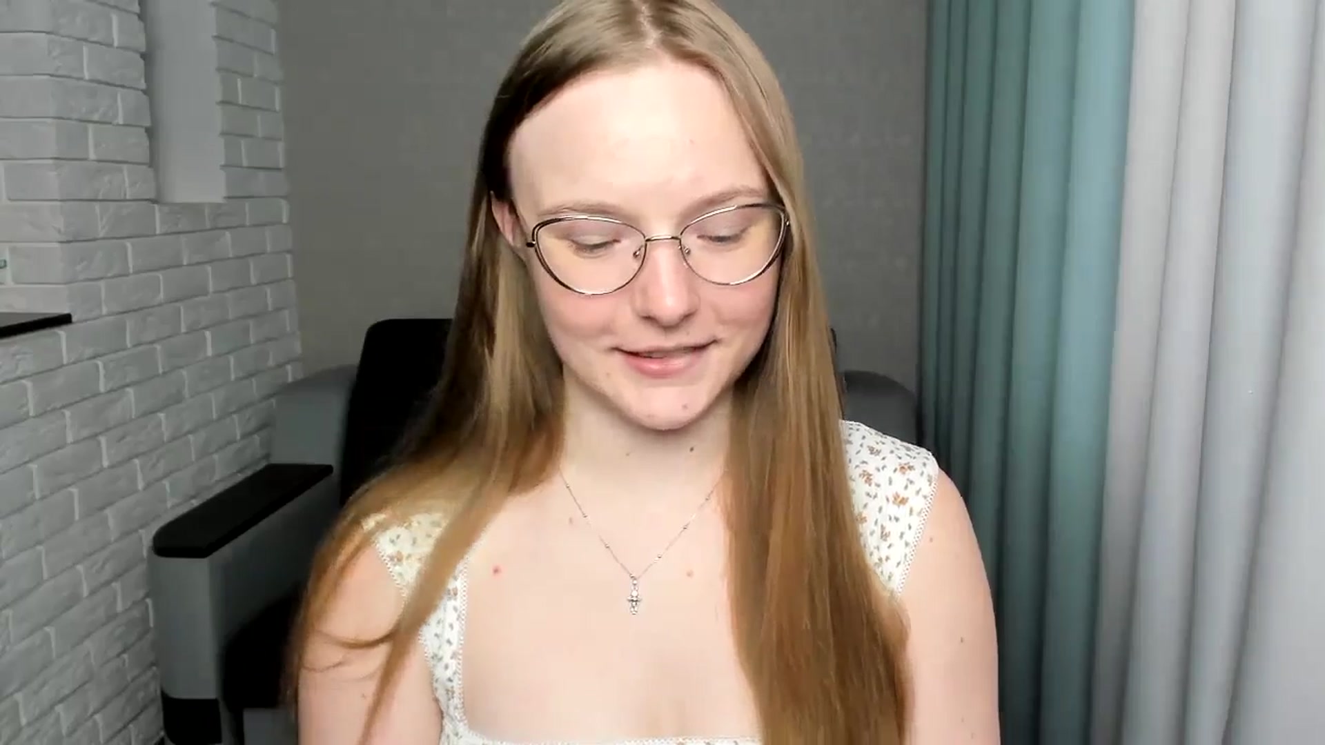 Gallery image thumbnail from Shy_Melany's myfreecams stream on, 08/21/2024, 13:42 image 4 of 20