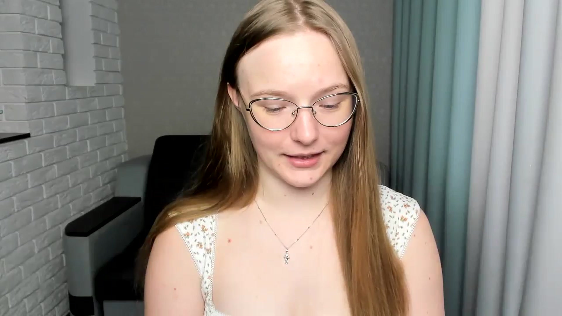 Gallery image thumbnail from Shy_Melany's myfreecams stream on, 08/21/2024, 13:42 image 3 of 20