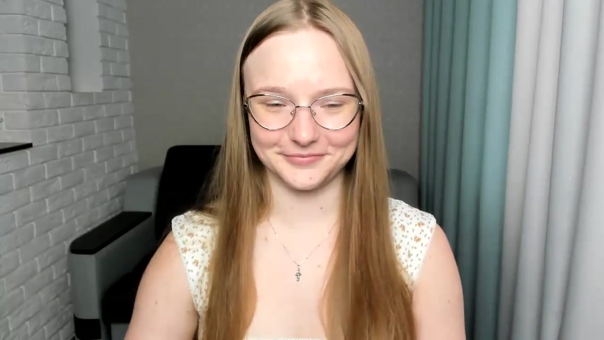 Gallery image thumbnail from Shy_Melany's myfreecams stream on, 08/21/2024, 13:42 image 11 of 20