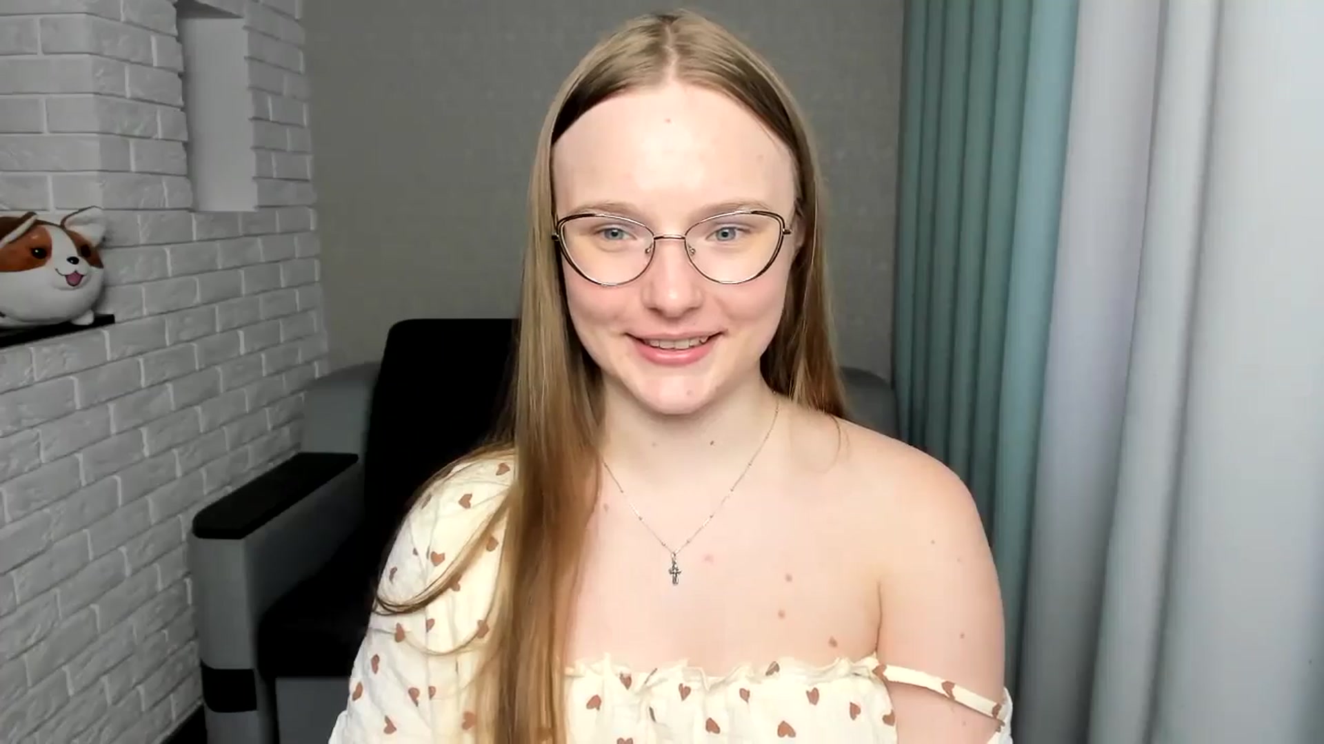 Gallery image thumbnail from Shy_Melany's myfreecams stream on, 08/23/2024, 16:12 image 14 of 20