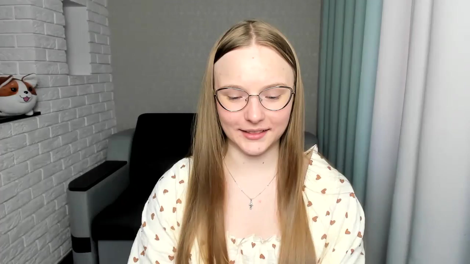 Gallery image thumbnail from Shy_Melany's myfreecams stream on, 08/23/2024, 16:12 image 5 of 20