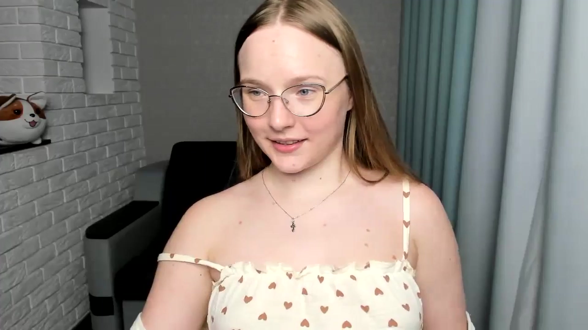Gallery image thumbnail from Shy_Melany's myfreecams stream on, 08/23/2024, 19:56 image 15 of 20