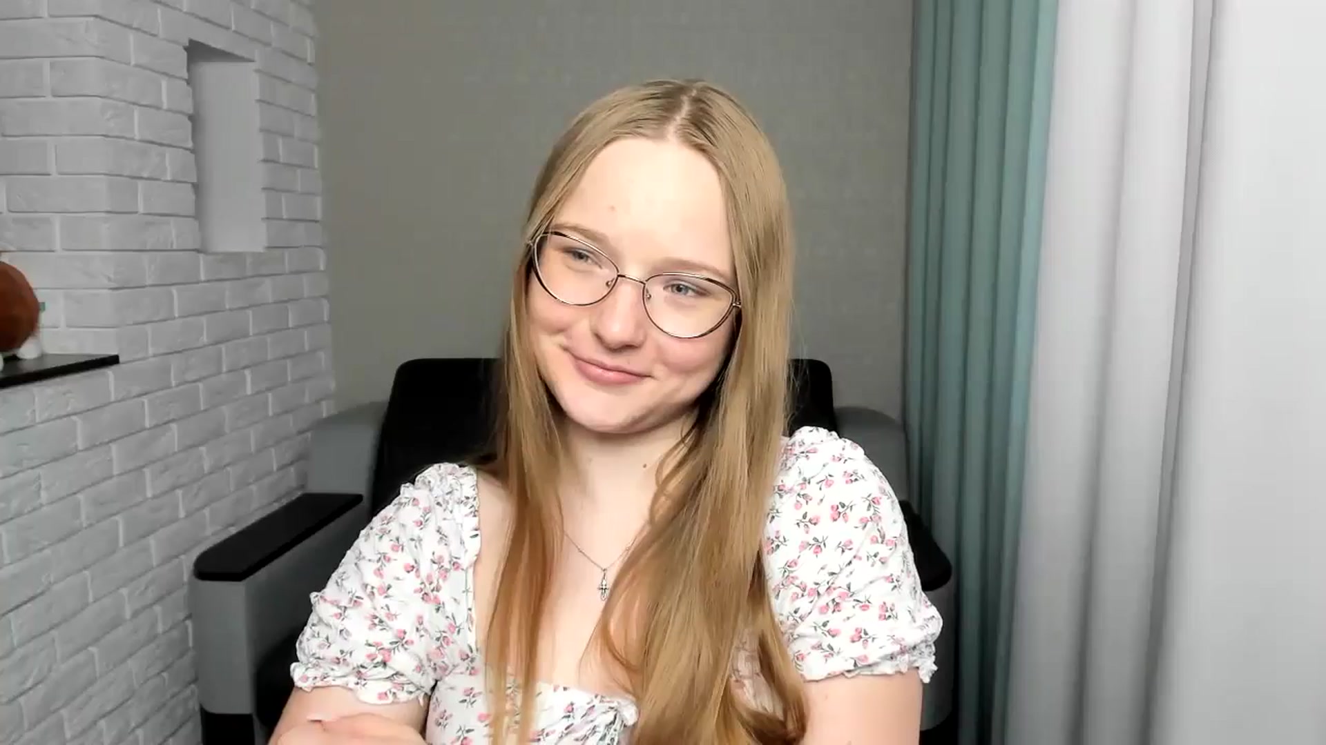 Gallery image thumbnail from Shy_Melany's myfreecams stream on, 08/30/2024, 12:11 image 19 of 20