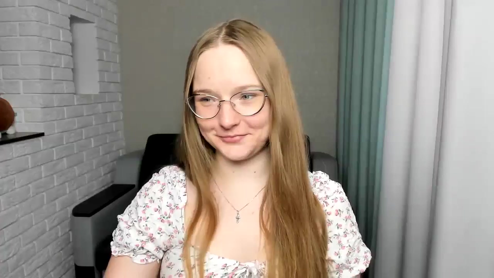 Gallery image thumbnail from Shy_Melany's myfreecams stream on, 08/30/2024, 12:11 image 16 of 20