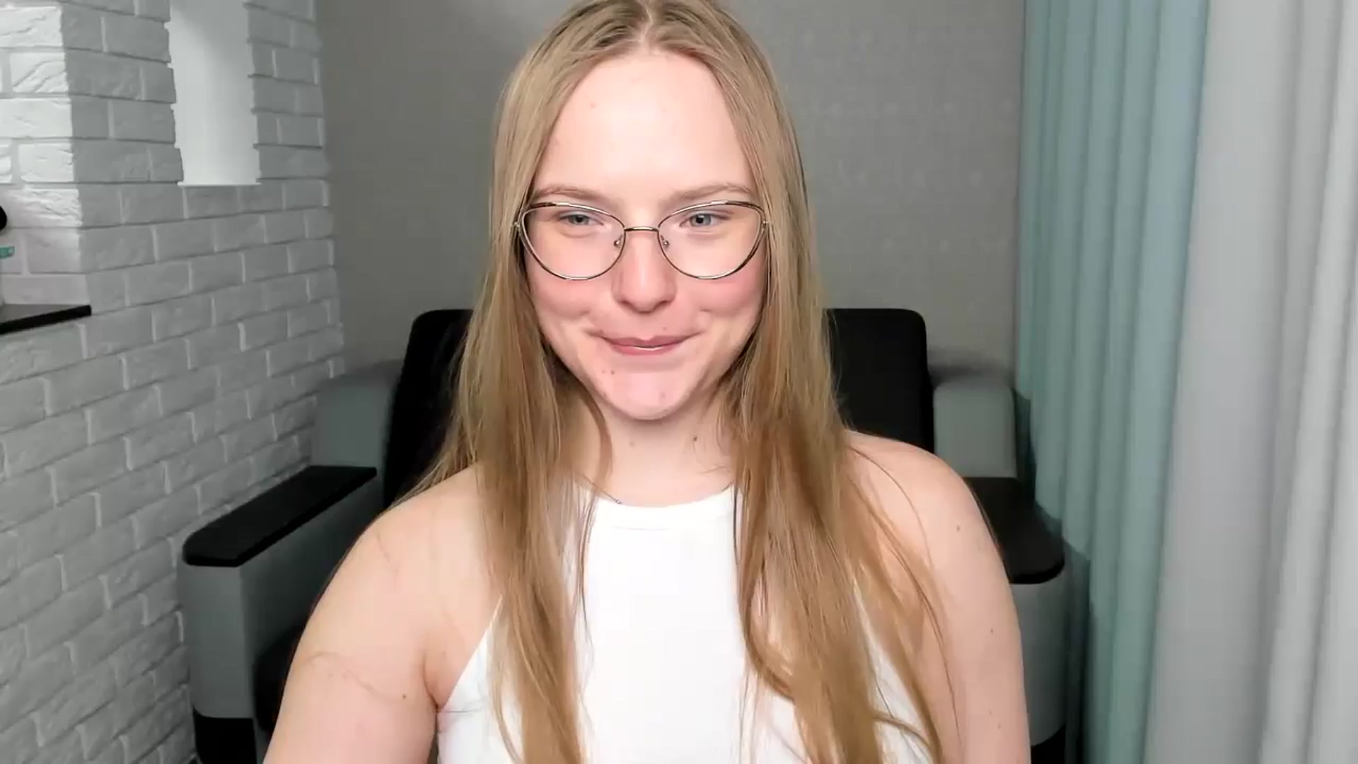Gallery image thumbnail from Shy_Melany's myfreecams stream on, 09/09/2024, 18:22 image 12 of 20