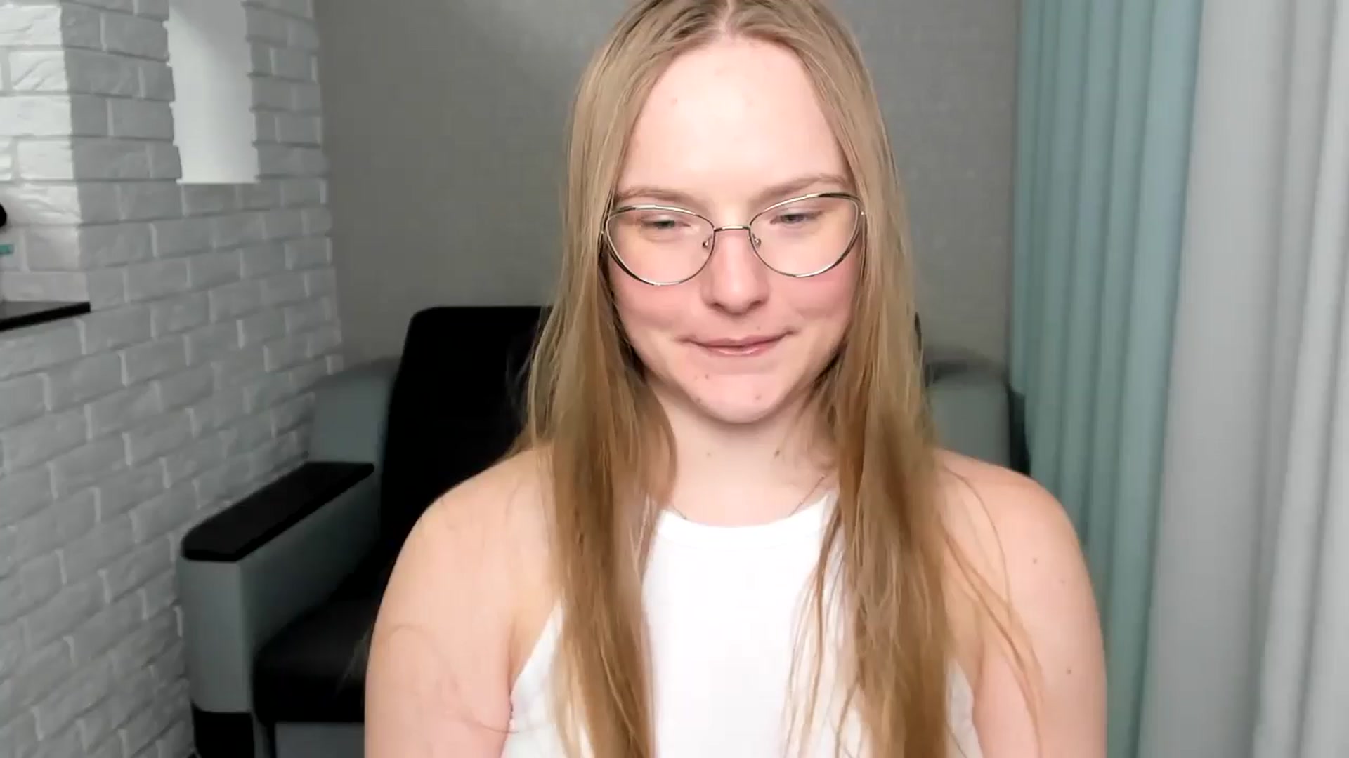 Gallery image thumbnail from Shy_Melany's myfreecams stream on, 09/09/2024, 18:22 image 11 of 20