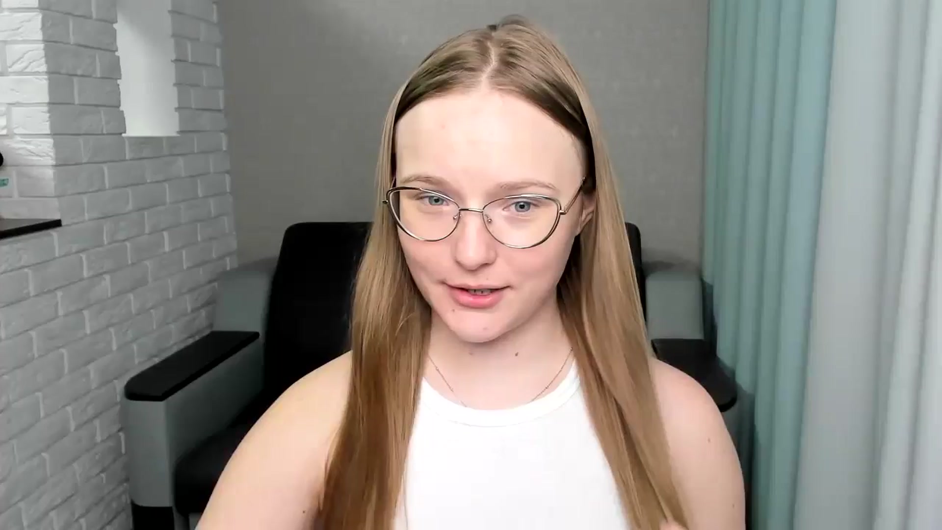 Gallery image thumbnail from Shy_Melany's myfreecams stream on, 09/09/2024, 20:27 image 1 of 20