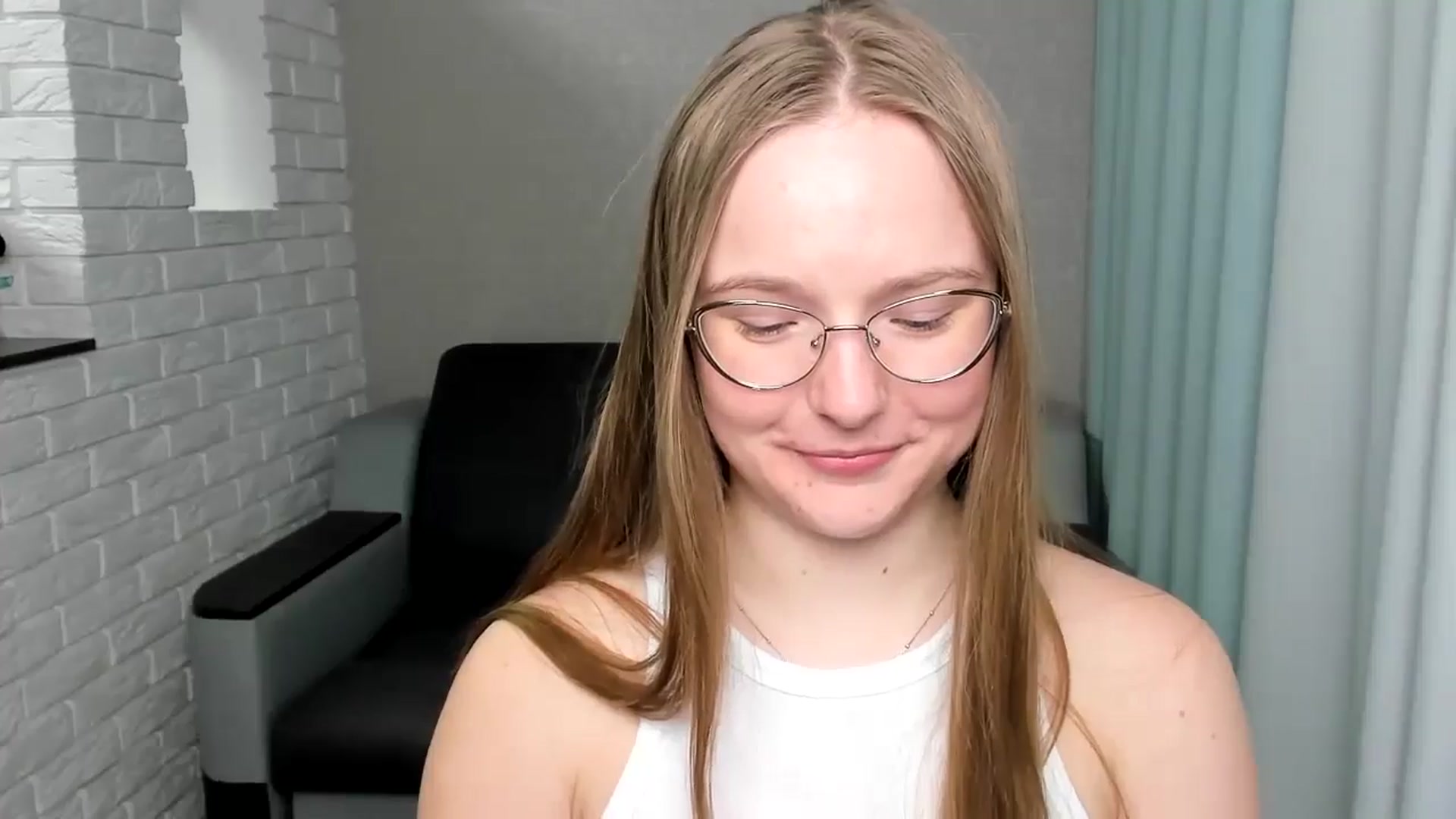 Gallery image thumbnail from Shy_Melany's myfreecams stream on, 09/09/2024, 20:27 image 12 of 20