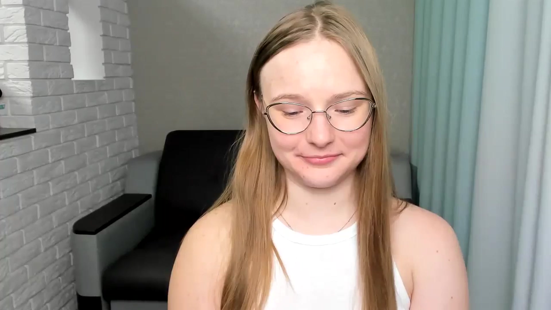 Gallery image thumbnail from Shy_Melany's myfreecams stream on, 09/09/2024, 20:27 image 6 of 20