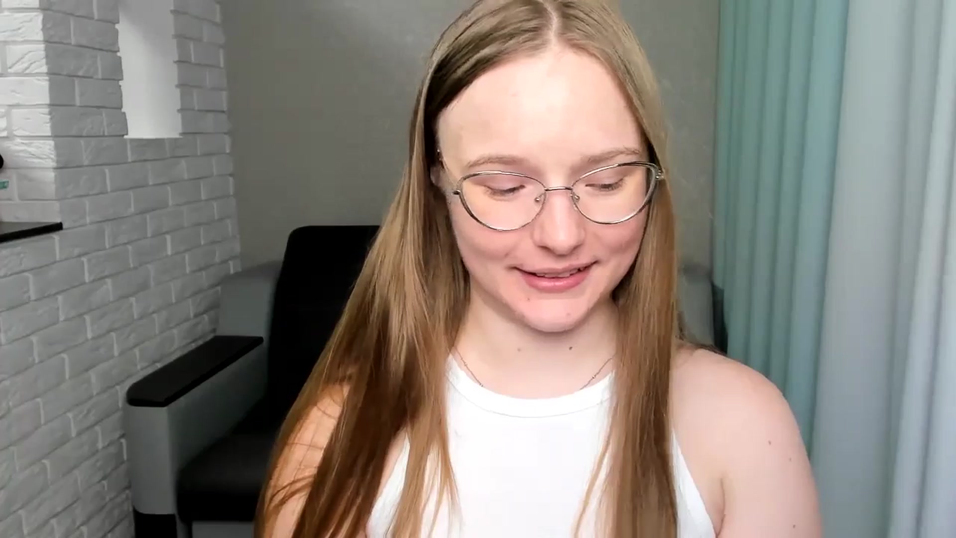 Gallery image thumbnail from Shy_Melany's myfreecams stream on, 09/09/2024, 20:27 image 5 of 20