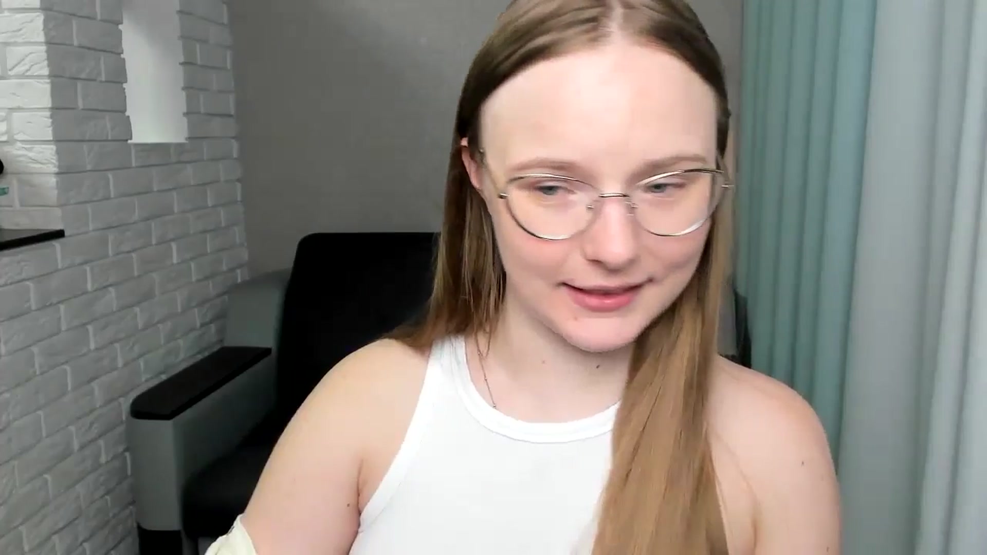 Gallery image thumbnail from Shy_Melany's myfreecams stream on, 09/09/2024, 20:27 image 2 of 20