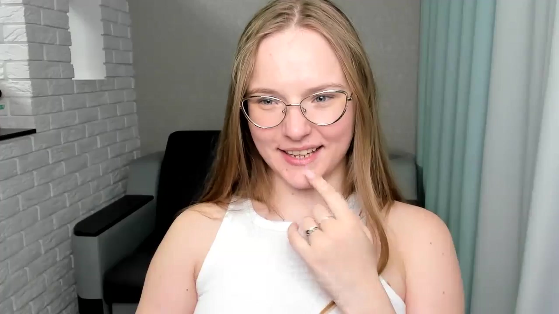 Gallery image thumbnail from Shy_Melany's myfreecams stream on, 09/09/2024, 22:03 image 20 of 20