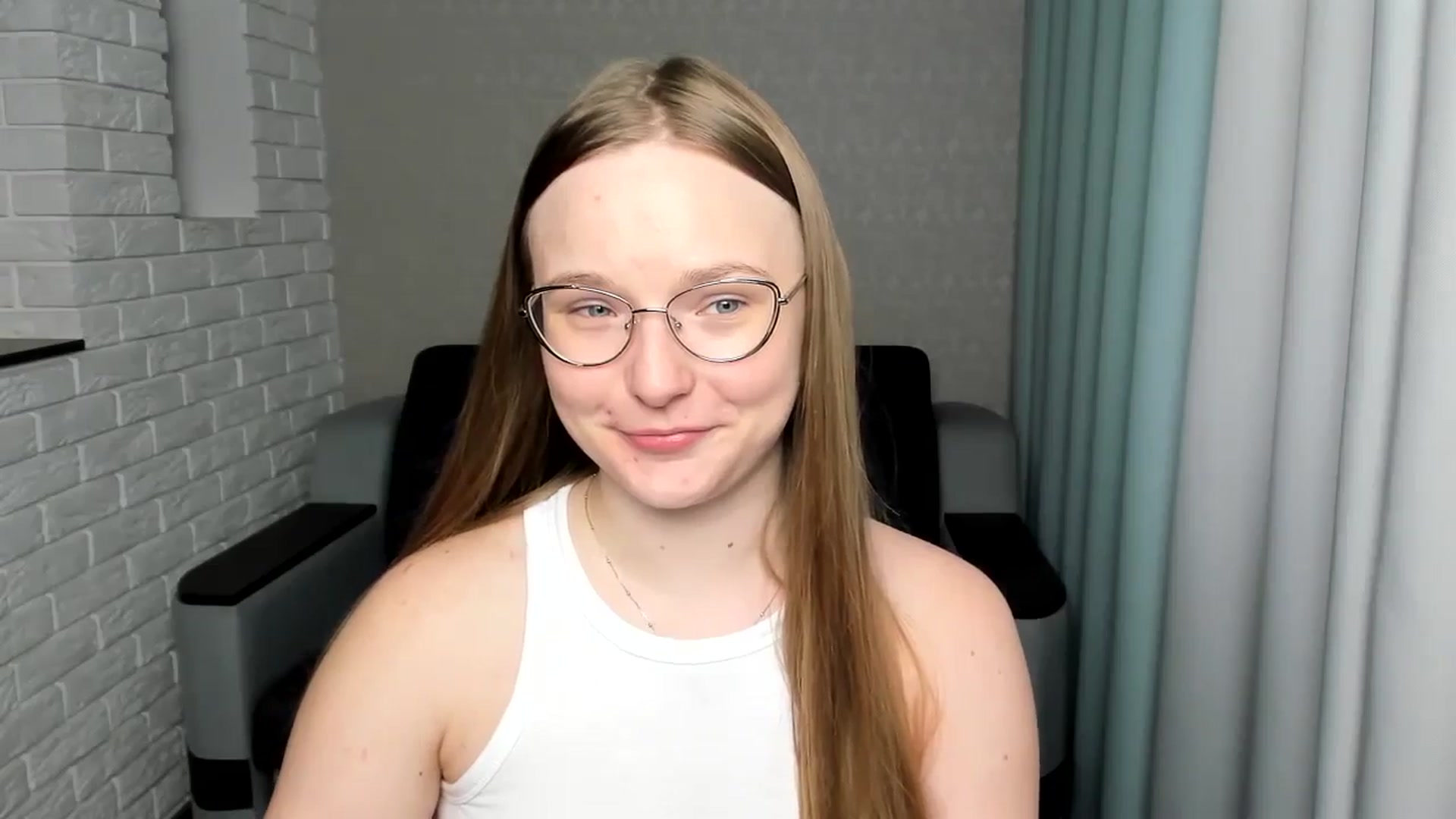 Gallery image thumbnail from Shy_Melany's myfreecams stream on, 09/12/2024, 13:54 image 18 of 20