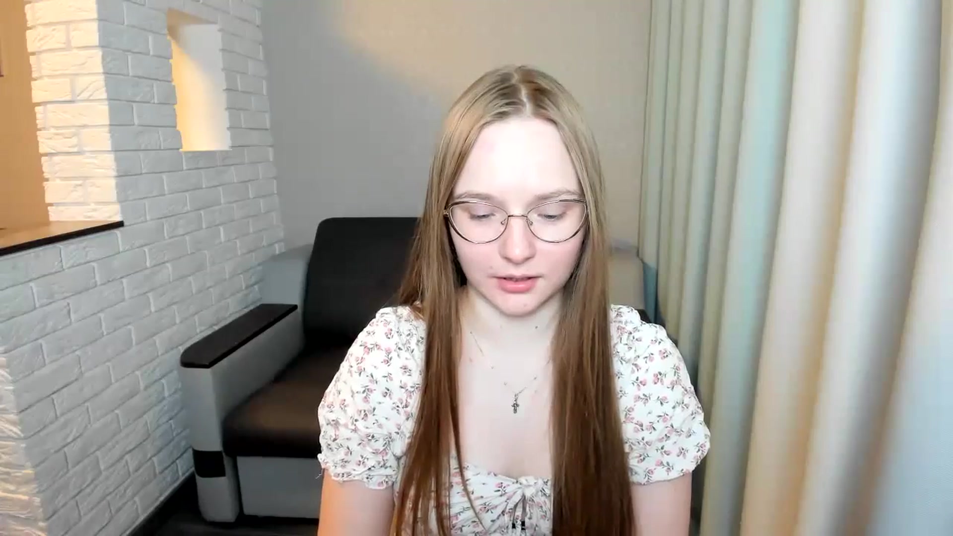 Gallery image thumbnail from Shy_Melany's myfreecams stream on, 09/14/2024, 19:21 image 17 of 20