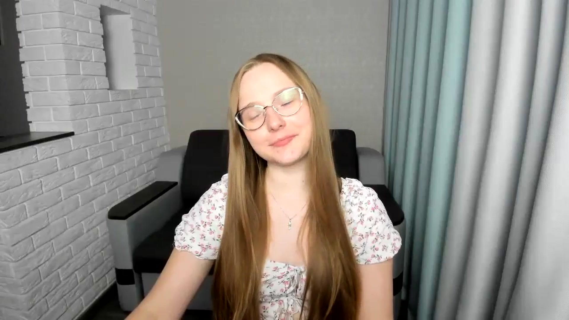 Gallery image thumbnail from Shy_Melany's myfreecams stream on, 09/15/2024, 19:06 image 6 of 20