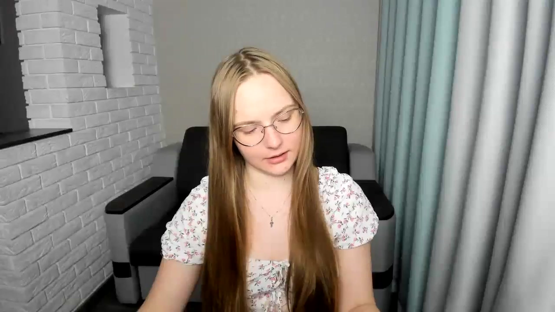 Gallery image thumbnail from Shy_Melany's myfreecams stream on, 09/15/2024, 19:06 image 4 of 20