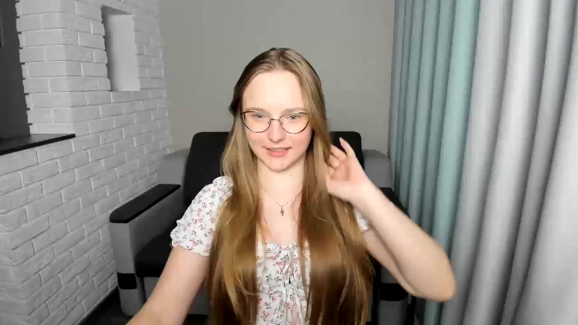 Gallery image thumbnail from Shy_Melany's myfreecams stream on, 09/15/2024, 19:06 image 18 of 20