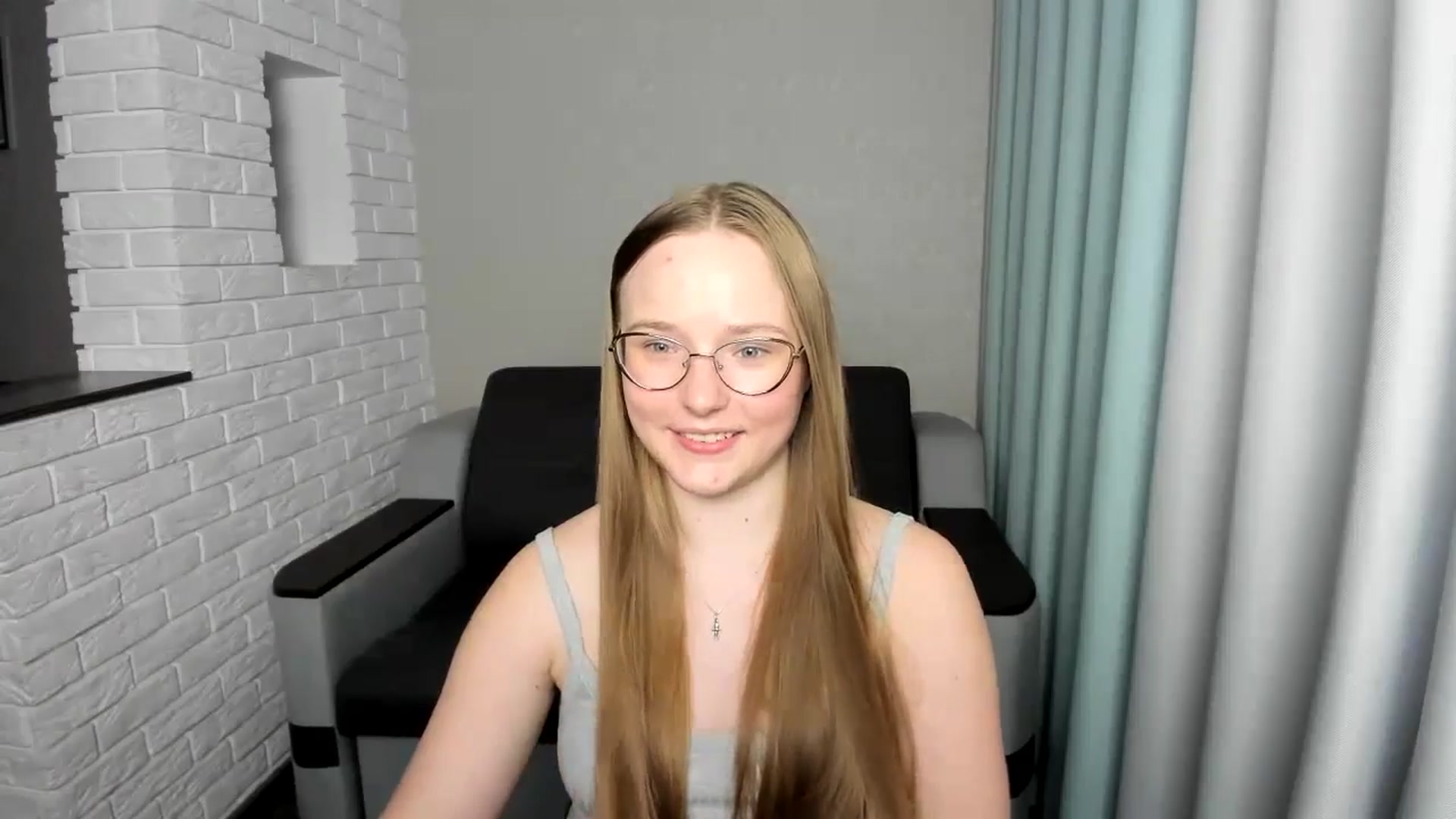Gallery image thumbnail from Shy_Melany's myfreecams stream on, 09/19/2024, 14:41 image 13 of 20