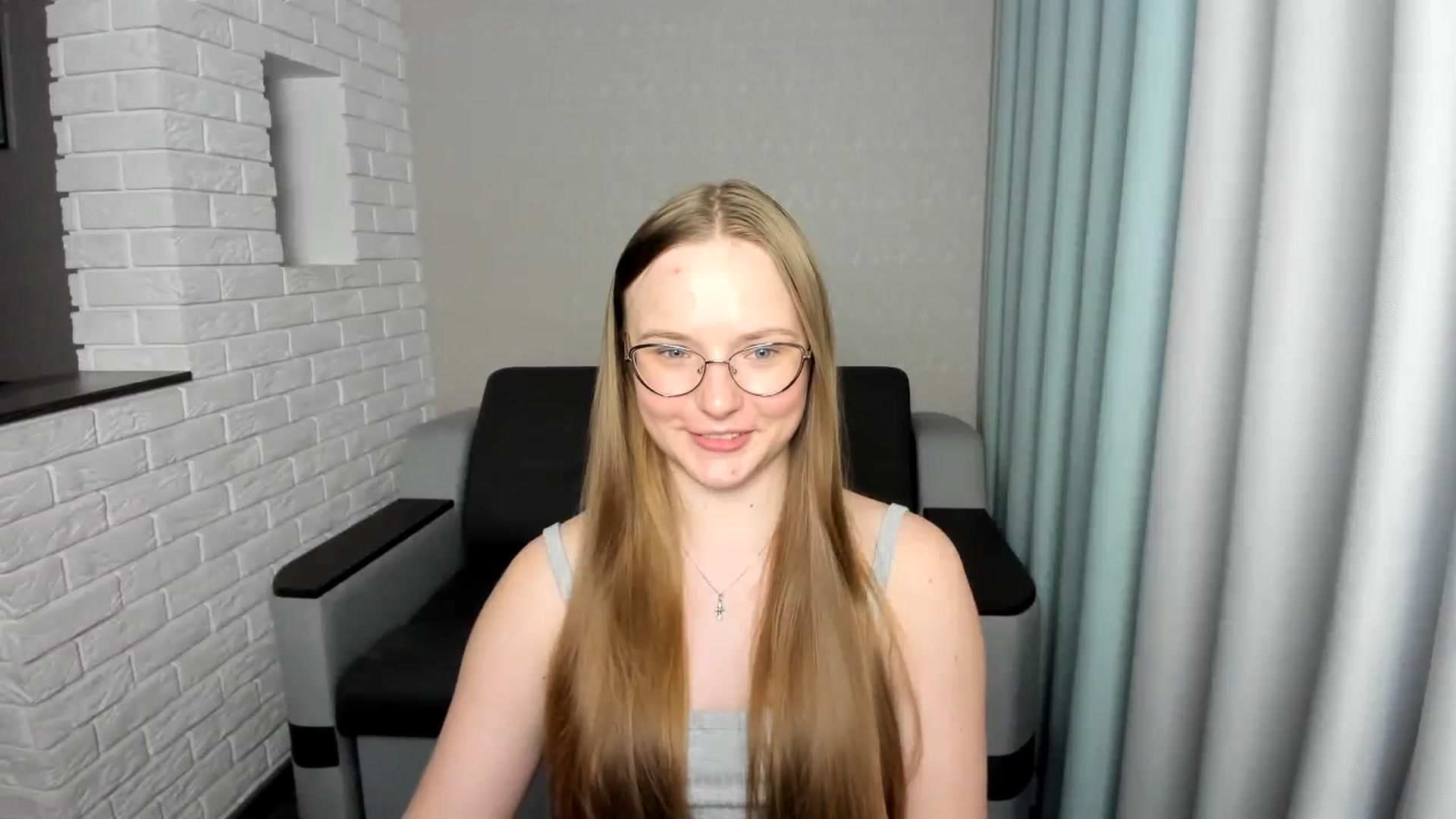 Gallery image thumbnail from Shy_Melany's myfreecams stream on, 09/19/2024, 14:41 image 12 of 20