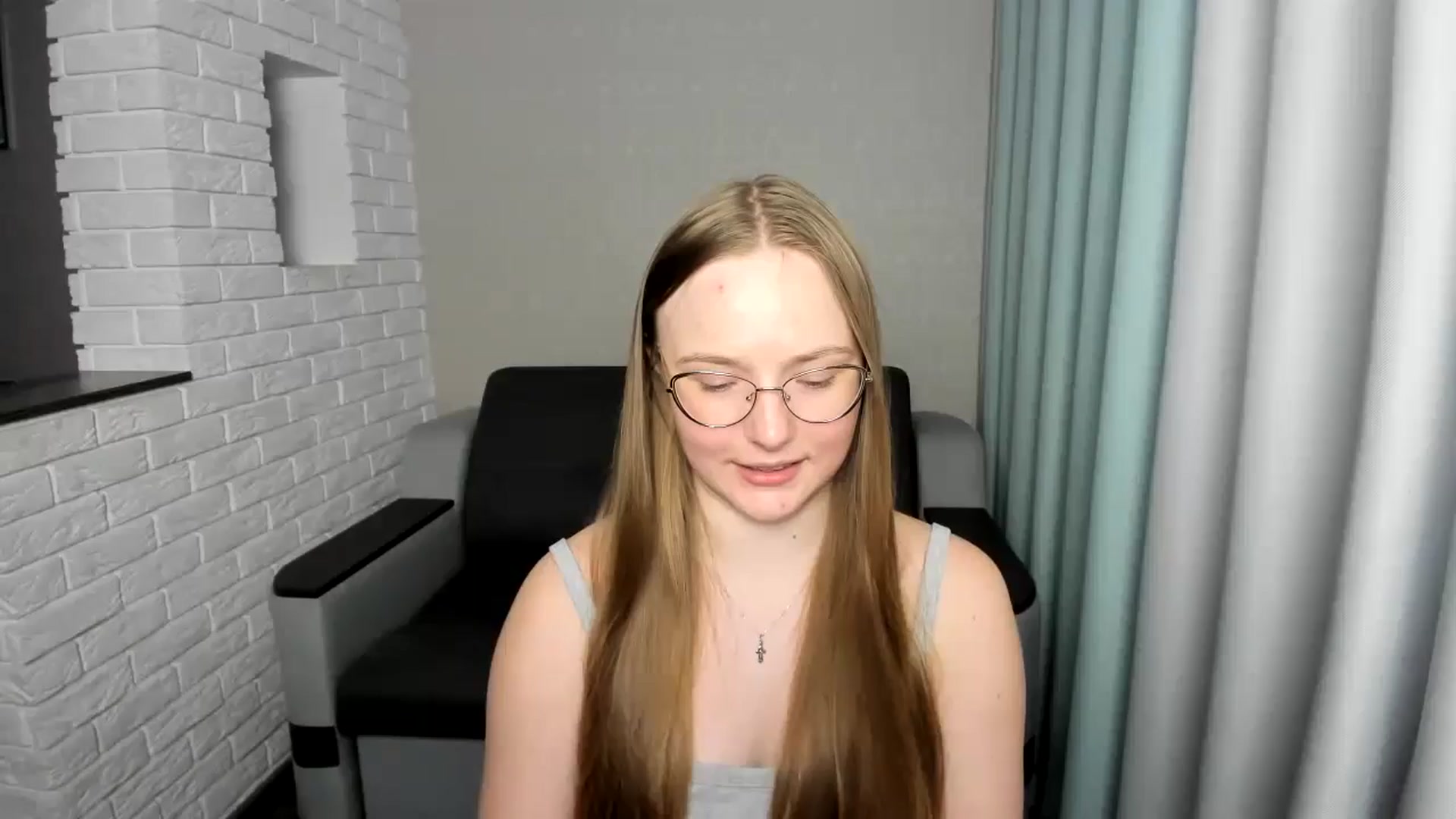 Gallery image thumbnail from Shy_Melany's myfreecams stream on, 09/19/2024, 14:41 image 17 of 20