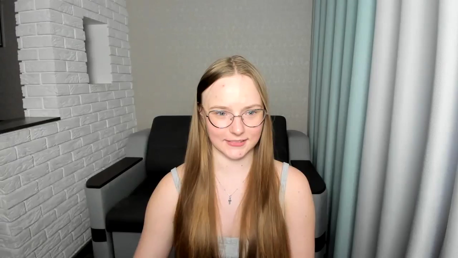 Gallery image thumbnail from Shy_Melany's myfreecams stream on, 09/19/2024, 14:41 image 7 of 20